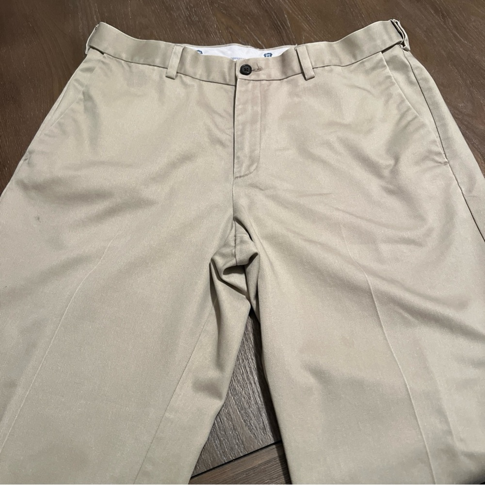 HAGAR Men's pleated docker style Beige Pants.  Straight leg 34x32